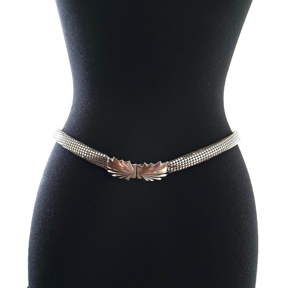 70/80's Silver Liquid Metal Mesh Shimmering Chain Mail Belt VTG Leaf Clasp 31"